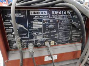 lot 29 image: Lincoln Tig Arc  Stick Welder with cables and pedal