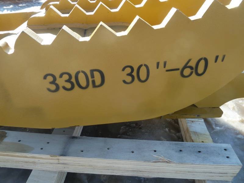 lot 29 image: Landherd Excavator Thumb Cat 330D