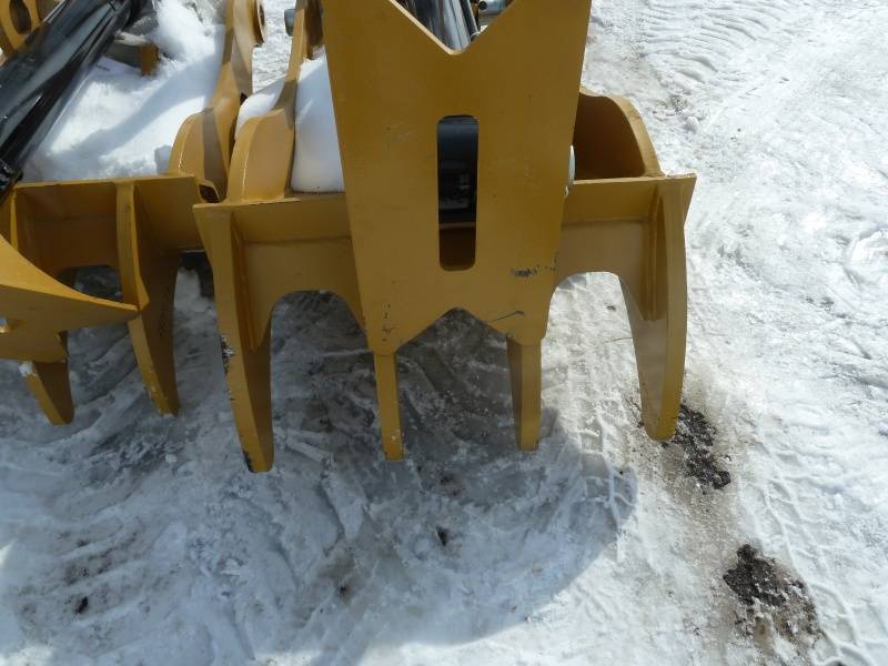 lot 26 image: LANDHERD Excavator Thumb Cat 320