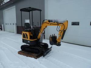 lot 2 image: Landherd Mini Excavator 12