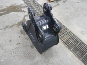 lot 59 image: LANDHERD HD Mini Excavator Bucket Cat 305E2