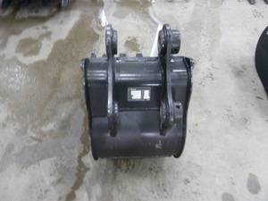 lot 60 image: LANDHERD HD Mini Excavator Bucket Cat 305E2