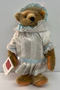 lot 12 image: Vintage Steiff Victorian Girl Bear Tag # 015534  14
