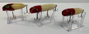 lot 86 image: Vintage Wooden Fishing Lures