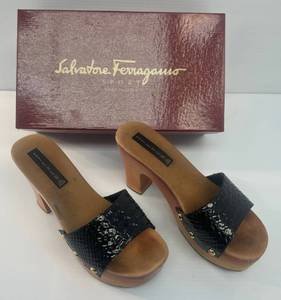 lot 114 image: Pair Of Steve Madden Shoes Size 7 12