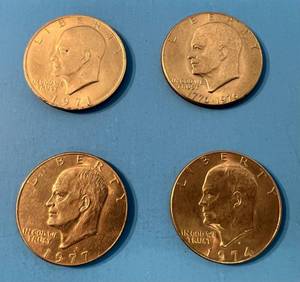 lot 152 image: Four Eisenhower Dollars 1971D, 1974D,1977D, 1776-1976 D  Bicentennial