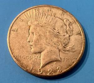 lot 154 image: 1923 S Peace Dollar In Protective Case