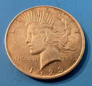 lot 160 image: 1923 Peace Dollar In Protective Case