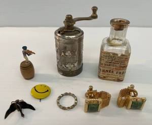 lot 199 image: Group Of Misc. Vintage Smalls Including Gold Plated Jade Cuff Links