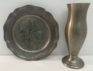 lot 205 image: Albrecht Durer 1513 Knight On Horse 9 Pewter Plate & International Pewter Vase 9