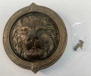 lot 224 image: Antique Casted Brass Lion Head Door Knocker With Original Round Top Screws