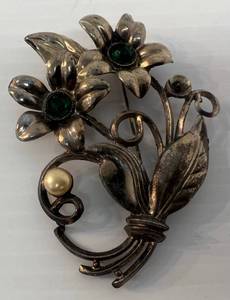 lot 244 image: Antique Little Nemo Brooch Pin 3 14 x 2 12