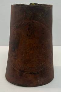 lot 247 image: Vintage Gopher Brand Leather Cowboy Roping Cuff Long Horn Design Brass Snaps 7 x 5
