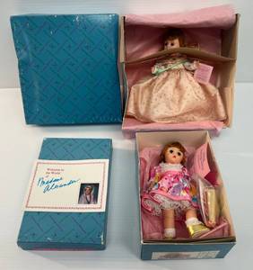 lot 282 image: Vintage Madame Alexander Dolls Happy Birthday Wendy, Wendys LovesProm 