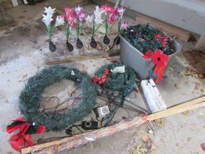 lot 24 image: Solar flower display, covered tote ...