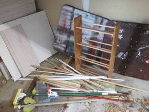 lot 26 image: Brooms, mops, misc pcs of lumber an...