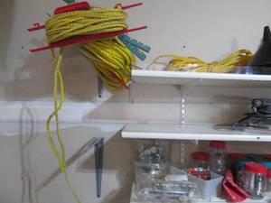 lot 36 image: Content of 3-Garage shelves. Chemic...