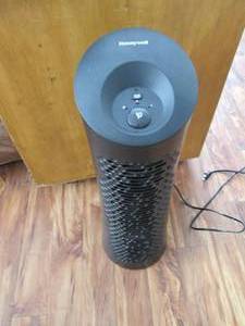 lot 46 image: Near new Honeywell tower fanair pu...