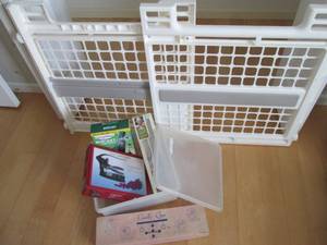 lot 65 image: Newer extending baby gate, new hemp...