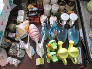 lot 84 image: Lot 2 of a Large collection of Vint...