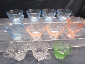 lot 22 image: Depression Glass Cups, Sherbets