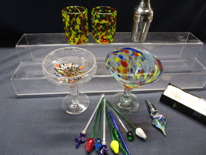 lot 65 image: Drink Stir Sticks & Glasses, Mixer
