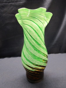 lot 51 image: Vase - Heavy Bottom