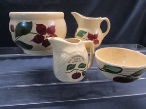 lot 81 image: Wattware Old & New
