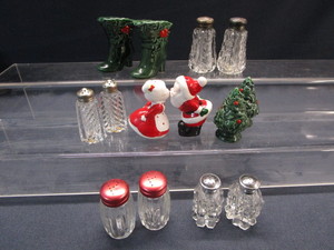 lot 85 image: Salt & Pepper Shakers