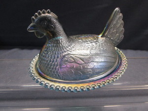 lot 93 image: Blue Carnival Nesting Hen