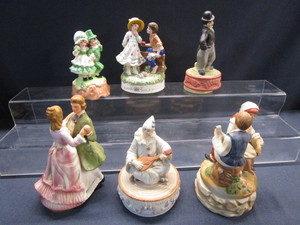 lot 143 image: Music Boxes