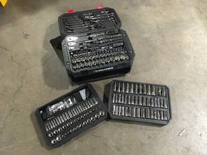 Mechanics Tool Set (290-Piece) by Husky Customer Returns See Pictures