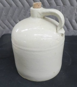 lot 8 image: ANTIQUE AMERICAN 2 GALLON WHISKEY JUG