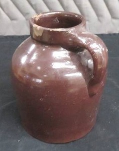 lot 18 image: ANTIQUE BROWN WHISKY JUG