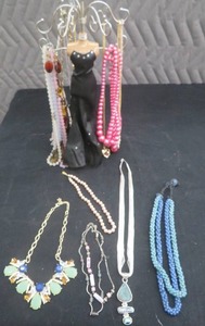lot 28 image: TALL NECKLACE HOLDER  VINTAGE JEWELRY