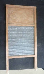 lot 47 image: WOODEN WASH BOARD