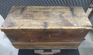 lot 48 image: VINTAGE WOODEN CHEST