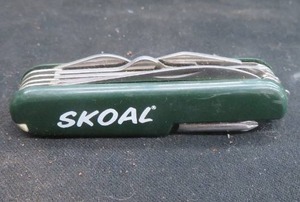 lot 77 image: POCKET KNIFE