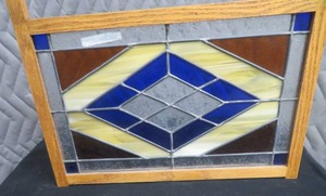lot 82 image: STAINED GLASS WINDOW