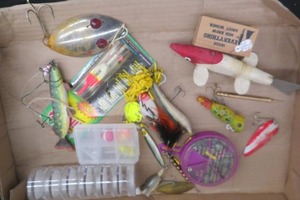 lot 87 image: FISHING LURES AND TACKLE