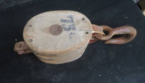 lot 98 image: VINTAGE WOODEN PULLEY
