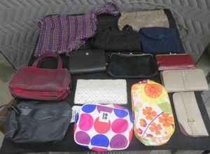lot 105 image: HAND BAGS,WALLETS AND PURSES