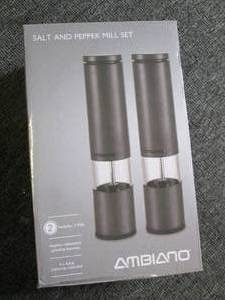 salt and pepper mill set ...