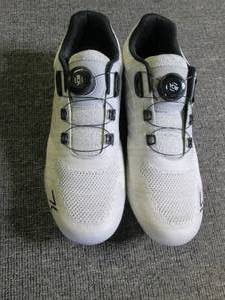 new bike shoes size m7...