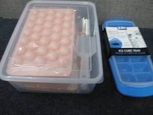 Spherical Ice Cube Trays with Stora...