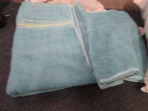 2- 3pc Towel Sets...