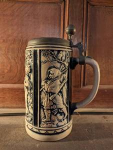 lot 13 image: Old Gerz German Beer Stein