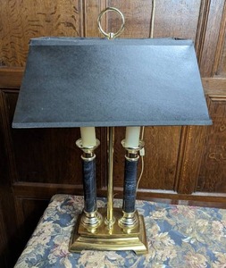 lot 31 image: Brass And Marble Style Vintage Table Lamp