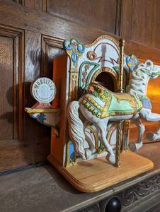 lot 35 image: Vintage Willitts Inc. Melodies Music Box