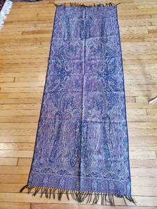 lot 178 image: Wool Scarf